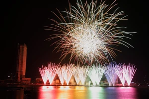 Đà Nẵng: Ngăn ngừa vé giả tại cuộc thi pháo hoa quốc tế