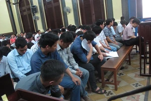 59 bị cáo tham gia mạng cờ bạc xuyên quốc gia hầu tòa