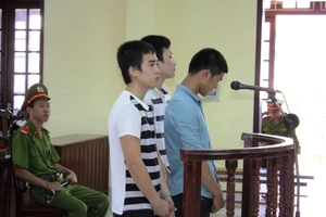 Trả hồ sơ điều tra vì tòa án vi phạm thủ tục tố tụng