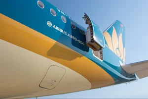 Vietnam Airlines tiếp nhận máy bay Airbus hiện đại nhất thế giới