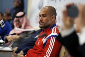 Bayern rộn ràng muốn tạo lịch sử, Pep thì…lạnh lùng