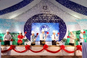 Động thổ xây dựng trang trại bò sữa 1.600 tỉ đồng