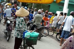 Ẩu đả sau va quẹt xe, một thanh niên tử vong