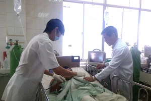 Cứu sống bệnh nhân bị chĩa 7 mũi đâm thủng tim