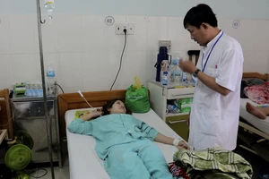 17 công nhân ngộ độc trong kho lạnh thủy sản