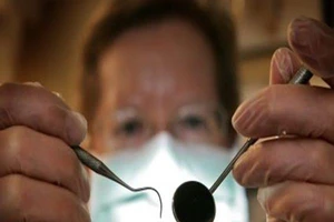 Bệnh về nướu răng có thể dẫn tới ung thư vú