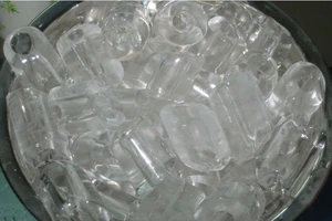 TP.HCM: 55% mẫu nước đá bị nhiễm khuẩn