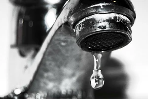 Nước máy chứa nhiều vi khuẩn hơn cả bồn cầu?