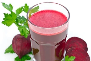 Nước ép củ dền giúp hạ cao huyết áp