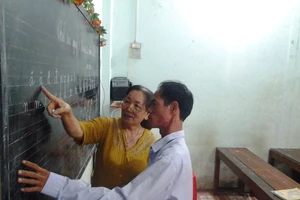 ‘Người hùng’ cứu đoàn tàu hỏa trong vụ sập cầu Ghềnh đi học chữ