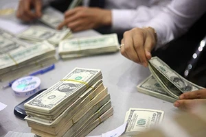 Áp lực nợ công và thâm hụt ngân sách tăng cao