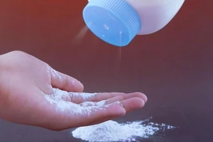 Tại sao không nên dùng phấn rôm cho trẻ nhỏ