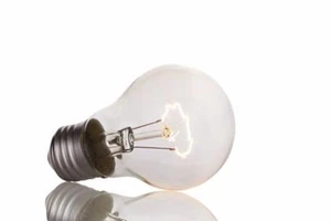 Mở đèn khi ngủ nguy hiểm như thế nào?