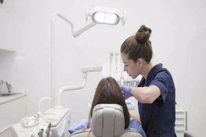 Chăm sóc răng thế nào khi có tuổi?