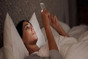  9 lý do khiến bạn thức giấc về đêm và cách khắc phục 