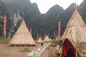Làng thổ dân trong 'Kong' được dựng lại ở Ninh Bình
