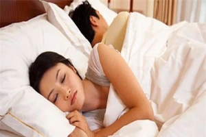 Cứ sắp yêu lại nghĩ tới cơm áo gạo tiền, phải làm sao?