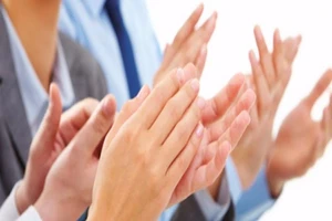 5 phút vỗ tay, đuổi ngay bách bệnh