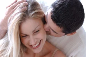 Hôn tai có thể gây thủng màng nhĩ