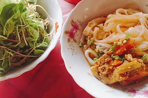 7 món ngon phải thử tại ngôi chợ lâu năm nhất Hội An