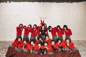 Cùng ngắm Chi Pu tạo hình ma mị trong “Đóa hoa hồng“