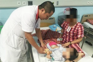 Bé gái mới 3 tuổi đã bị u nang buồng trứng