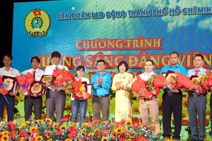 Tuyên dương 54 gương sáng đảng viên tiêu biểu