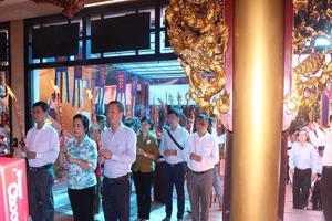 Người Sài Gòn nô nức dự lễ hội Đức Thánh Trần Hưng Đạo