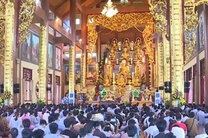 Bộ VHTT&DL lên tiếng vụ chùa Ba Vàng bị tố truyền vong báo oán