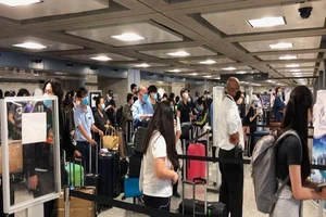 Đón 346 công dân Việt Nam từ Hoa Kỳ về nước