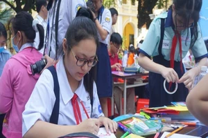 TP.HCM: 162 học sinh 'Lớn lên cùng sách'