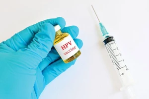 Vaccine ung thư cổ tử cung HPV được tiêm miễn phí?