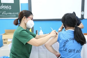 TP.HCM triển khai 45 điểm tiêm vaccine COVID-19 xuyên Tết 2023 