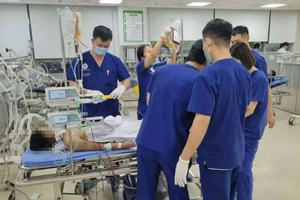 Đột ngột khó thở, cụ bà ngưng tim do nhồi máu phổi