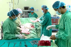 Người phụ nữ có khối u xơ tử cung ‘khủng’