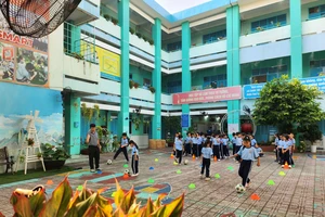 TP.HCM nắng gay gắt, trường học tìm đủ cách chống nóng