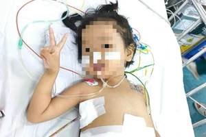 Ca ghép gan đặc biệt cho bé gái mắc hội chứng rất hiếm gặp