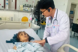  Hàng chục người nhập viện nghi ngộ độc thực phẩm sau ăn bánh mì 