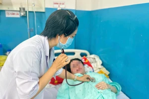 Người lớn mắc bệnh sởi: Ít gặp nhưng biến chứng khó lường