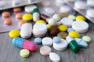 Tại sao nhiều người nói uống thuốc tây nóng trong người?