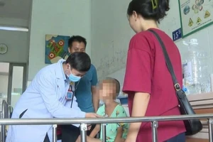 Cháu bé ở Lâm Đồng bị rắn cạp nia cắn khi đang ngủ