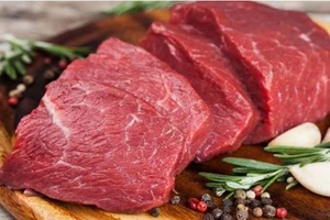 Bị bệnh ung thư ăn thịt đỏ khiến bệnh nặng hơn?