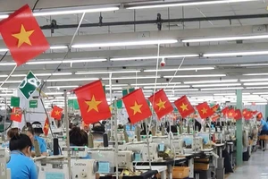 Tràn ngập không khí đại lễ 30-4 trong các công ty, xí nghiệp Bình Dương