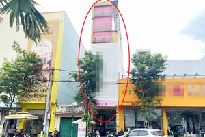 1 cơ sở phẫu thuật thẩm mỹ trái phép bị đình chỉ hoạt động, phạt 70 triệu đồng