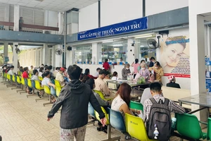 Kê đơn thuốc dài ngày: Thuận tiện nhưng không 'cấp phát tùy ý'