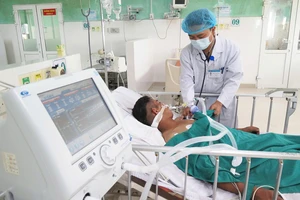 Quảng Ngãi: Ăn cá muối chua, một người nguy kịch vì ngộ độc Botulinum