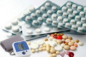 Hàng xóm xin toa thuốc trị tăng huyết áp, có nên cho?