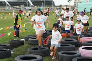 Cú hích lịch sử giải bài toán mức sinh thấp 