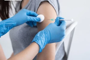 Tiêm phòng viêm gan B rồi có bị lây không?