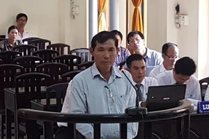 Giám đốc xin treo vì sợ đi tù công nhân sẽ thất nghiệp